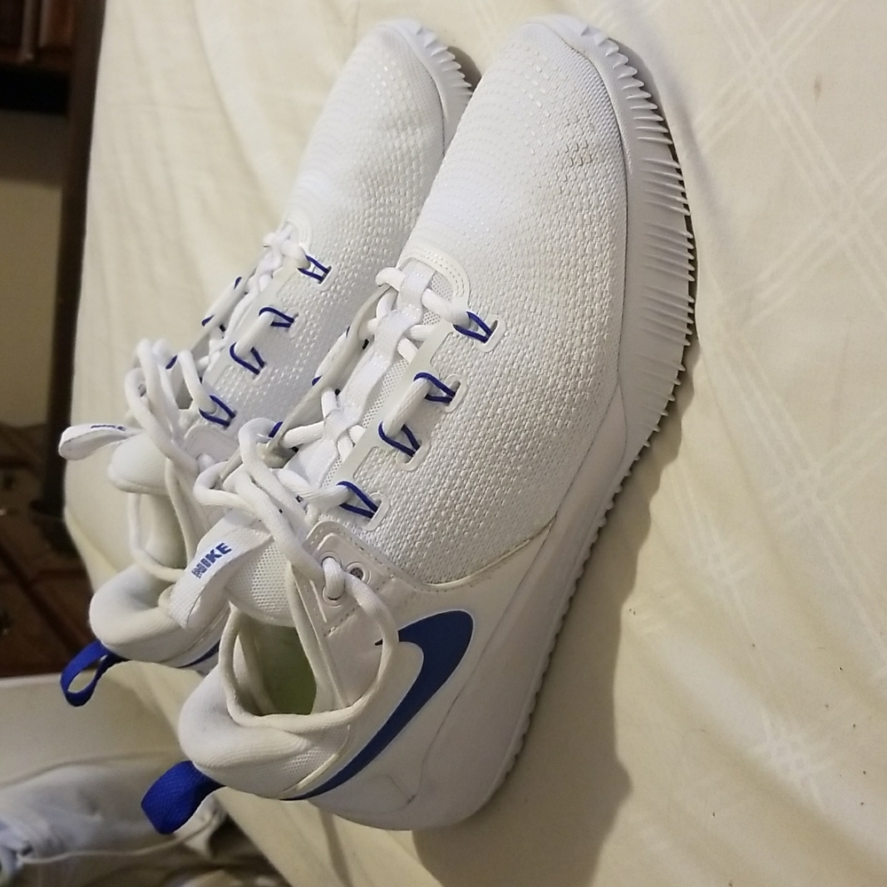 Size 11 Nike Volleyball Tennis shoes